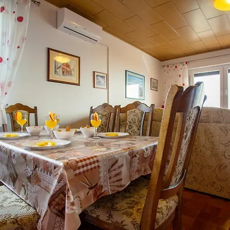 公寓 Brucker Kožino