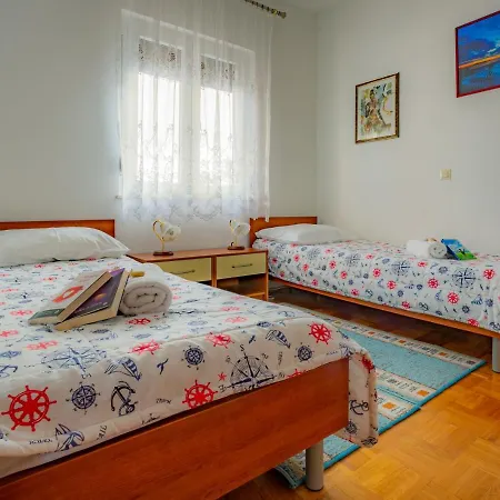 Apartment Brucker *
