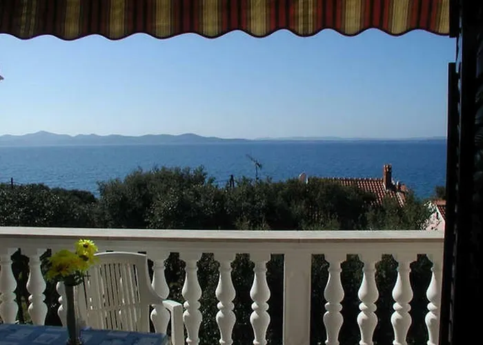 شقة Brucker Kožino